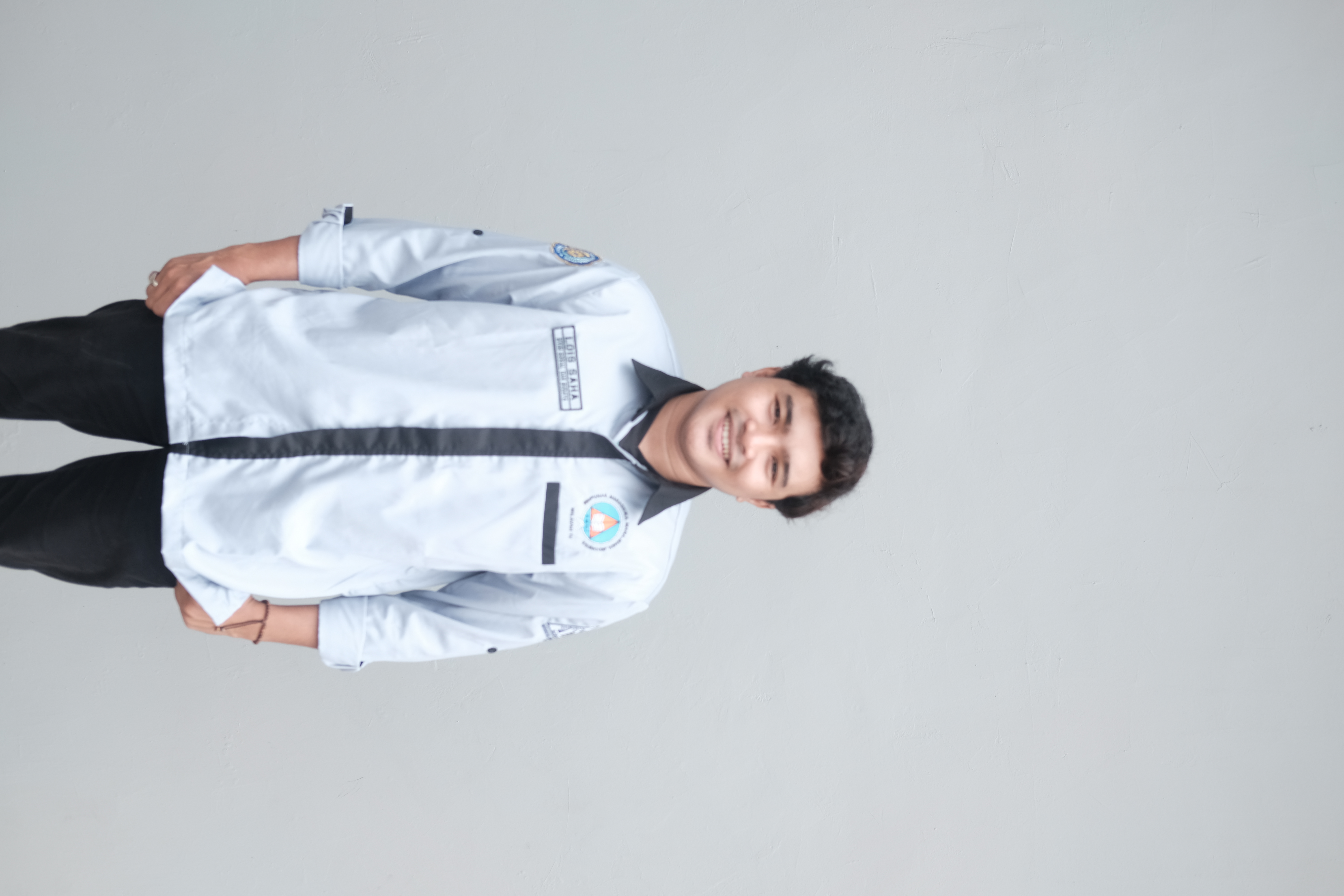 Lois Saha
